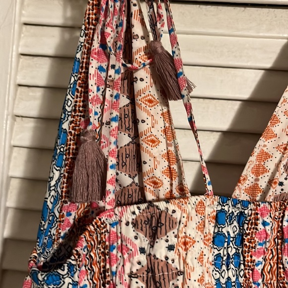 Maxin and Relaxin blue multi print sleeveless tie strap maxi dress. - Picture 14 of 15